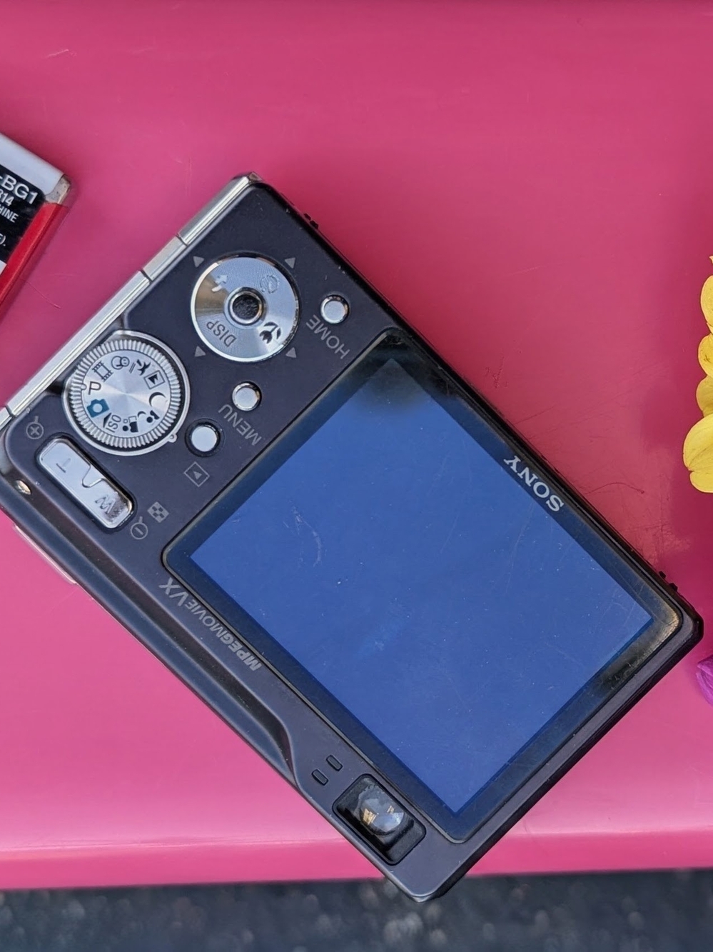 Sony Cyber-shot Compact Digital Camera in Black - Picture 2 of 3